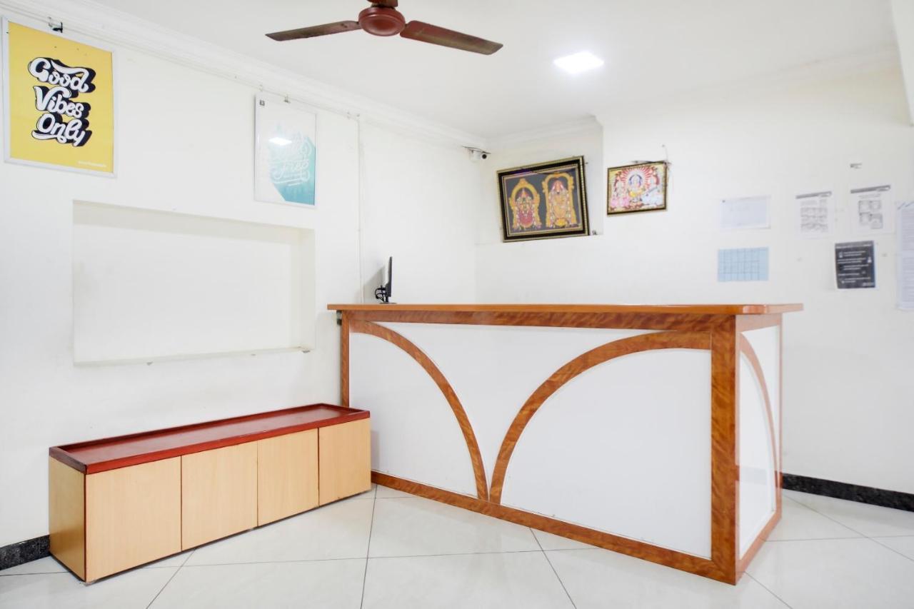 Hotel Yadvik Chennai Extérieur photo