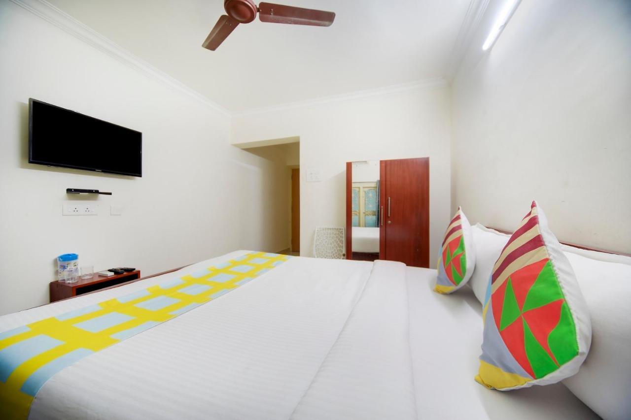 Hotel Yadvik Chennai Extérieur photo